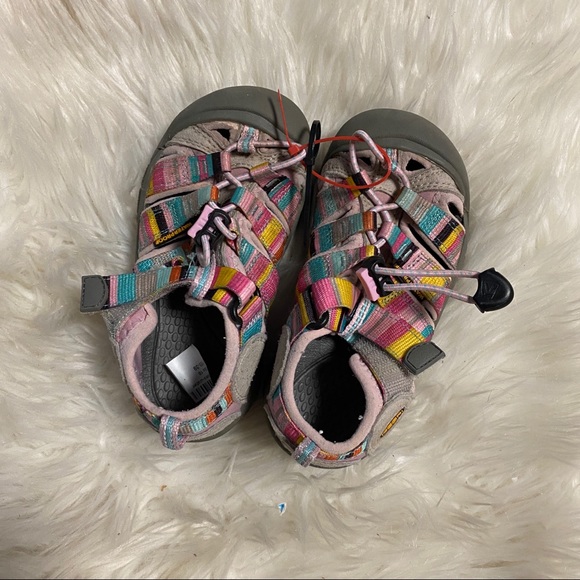 Keen Girls Sports Sandals sz 10 # box 32 - Picture 6 of 7